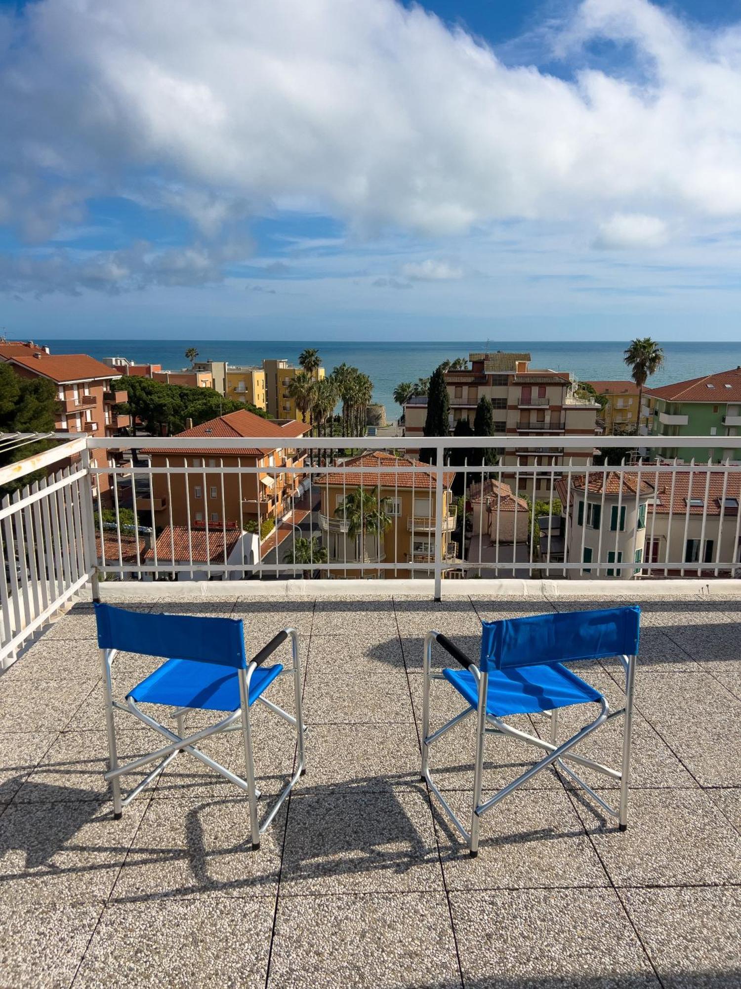 Ferienwohnung Casa Carlotta San Bartolomeo Al Mare Exterior foto
