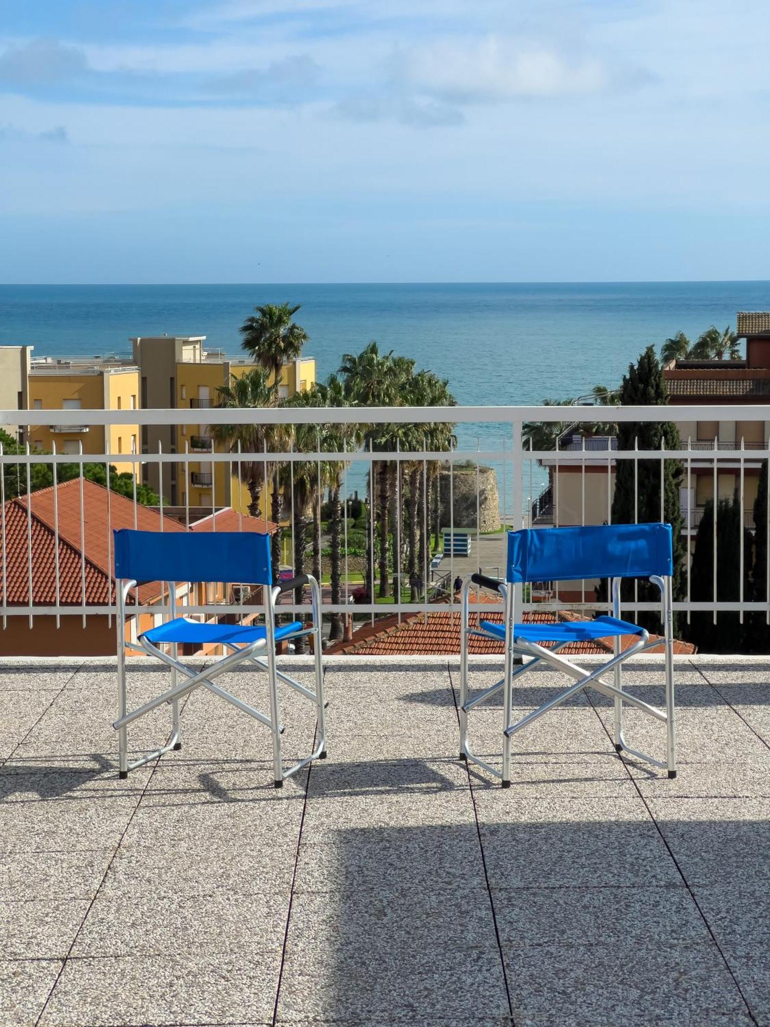 Ferienwohnung Casa Carlotta San Bartolomeo Al Mare Exterior foto